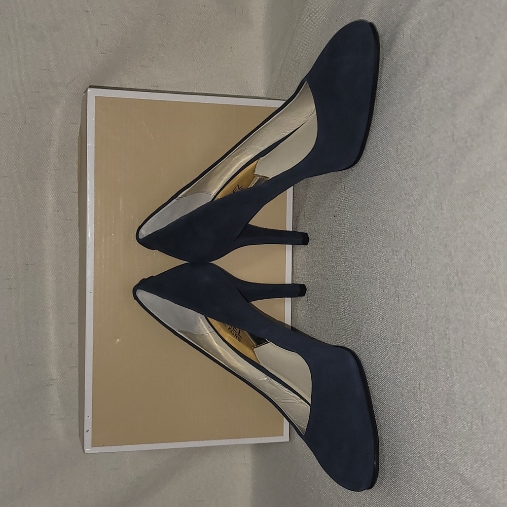 Michael Kor New Flex Pump Blue Suede Sz. 7 - Picture 2 of 6